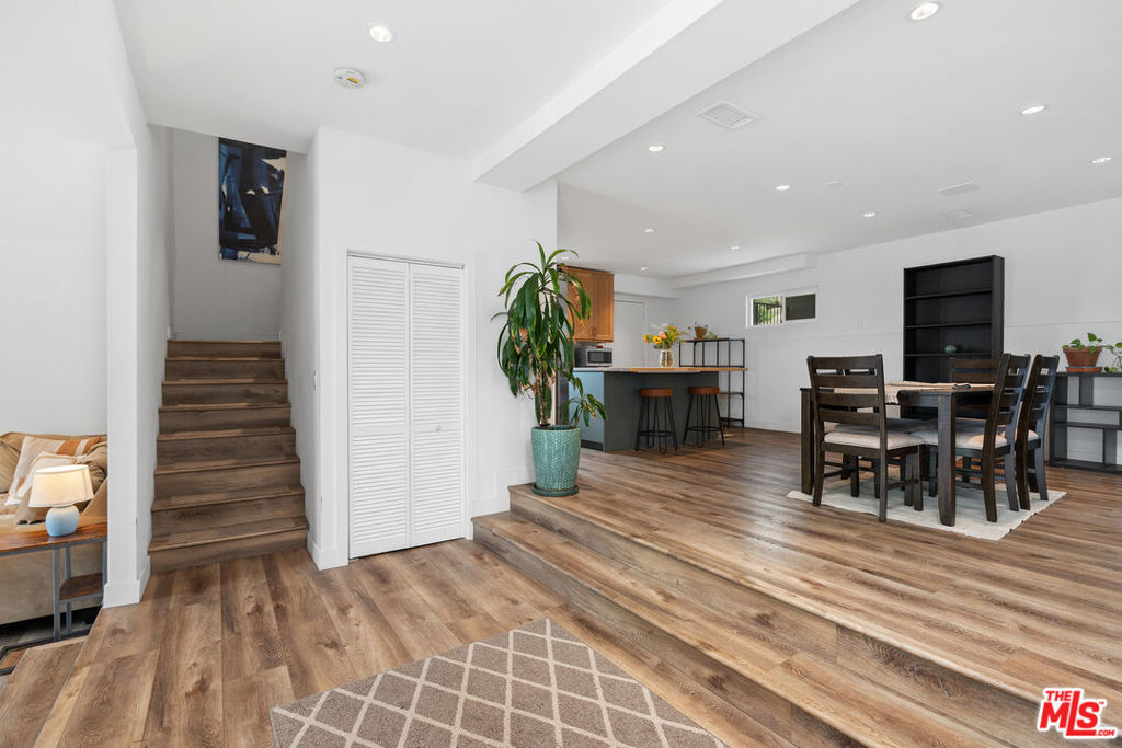 3627 Loosmore Street