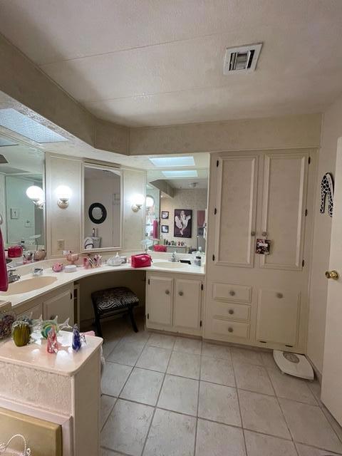 Tri Palm Estates - Manufactured In Park