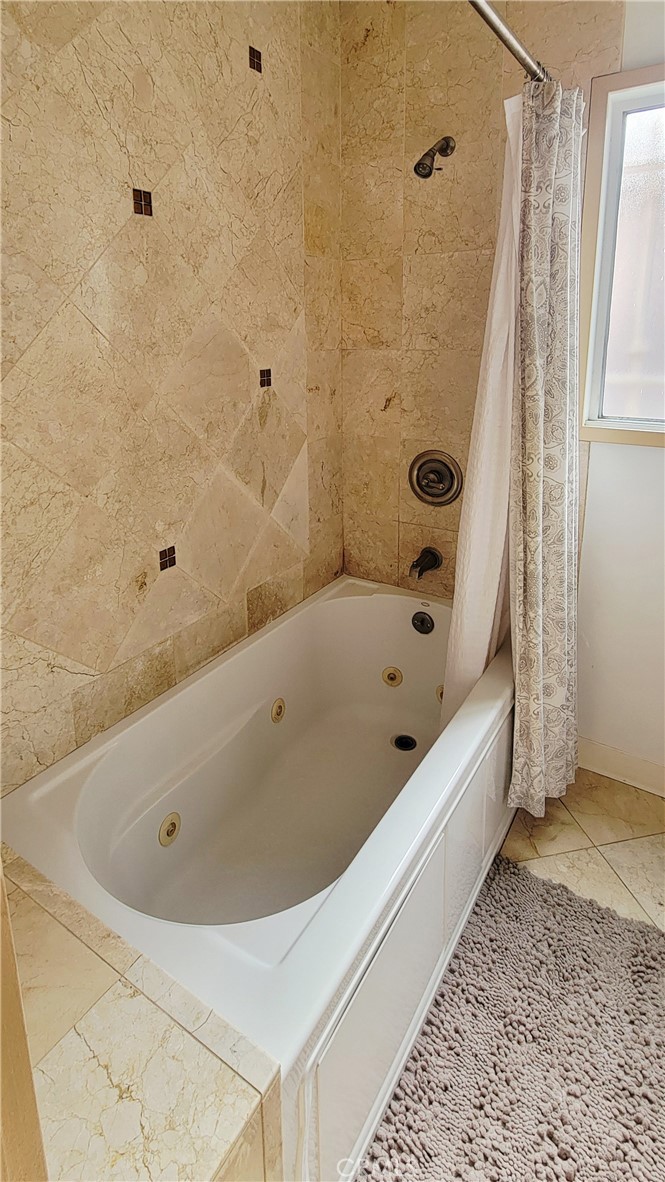 Wrigley Area (WR) - Residential