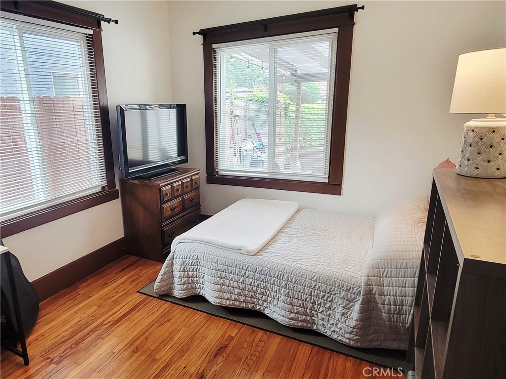 Wrigley Area (WR) - Residential