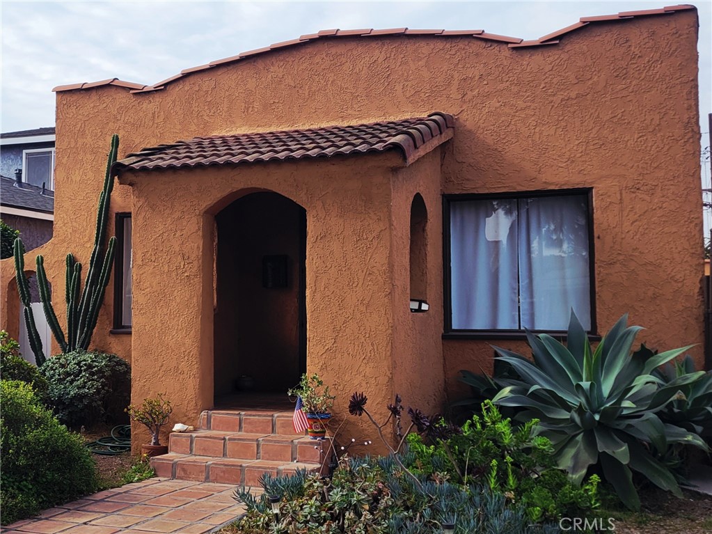 Wrigley Area (WR) - Residential