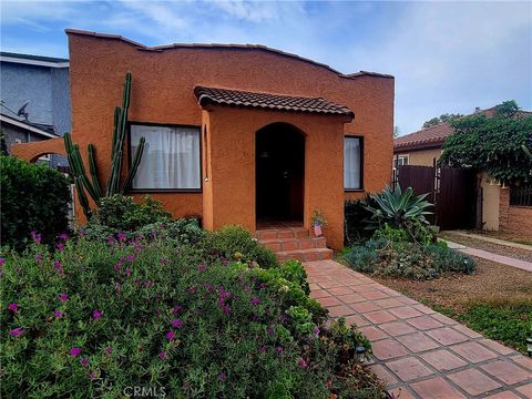 Photo of 2385 Daisy Ave, Long Beach, CA 90806 (MLS # PW25258365)