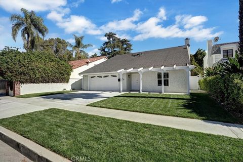 Photo of 5346 Tyrone Avenue, Sherman Oaks, CA 91401 (MLS # SR26050799)