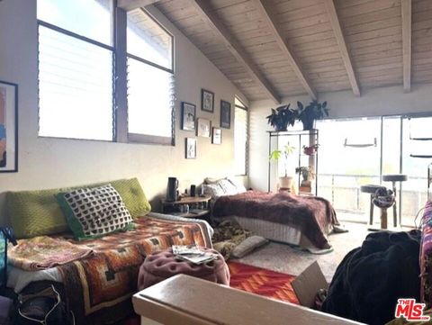 Tiny photo for 1411 Sunset Avenue, Santa Monica, CA 90405 (MLS # 25612133)