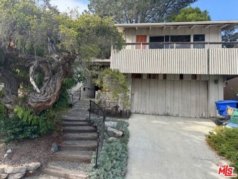 Tiny photo for 1411 Sunset Avenue, Santa Monica, CA 90405 (MLS # 25612133)