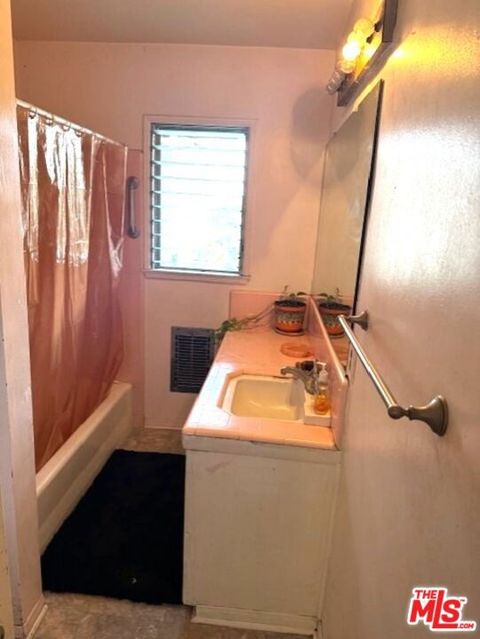 Tiny photo for 1411 Sunset Avenue, Santa Monica, CA 90405 (MLS # 25612133)