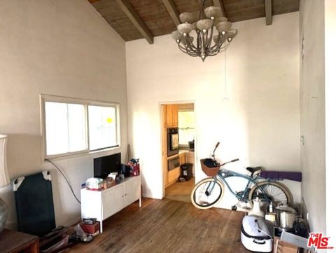 Tiny photo for 1411 Sunset Avenue, Santa Monica, CA 90405 (MLS # 25612133)