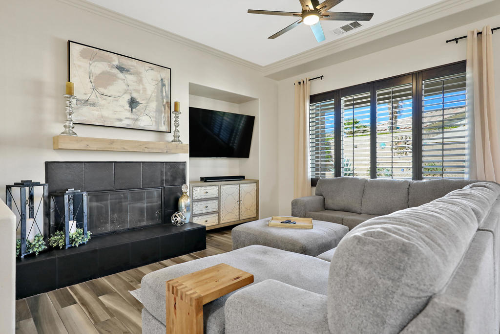 48621 Avia Court