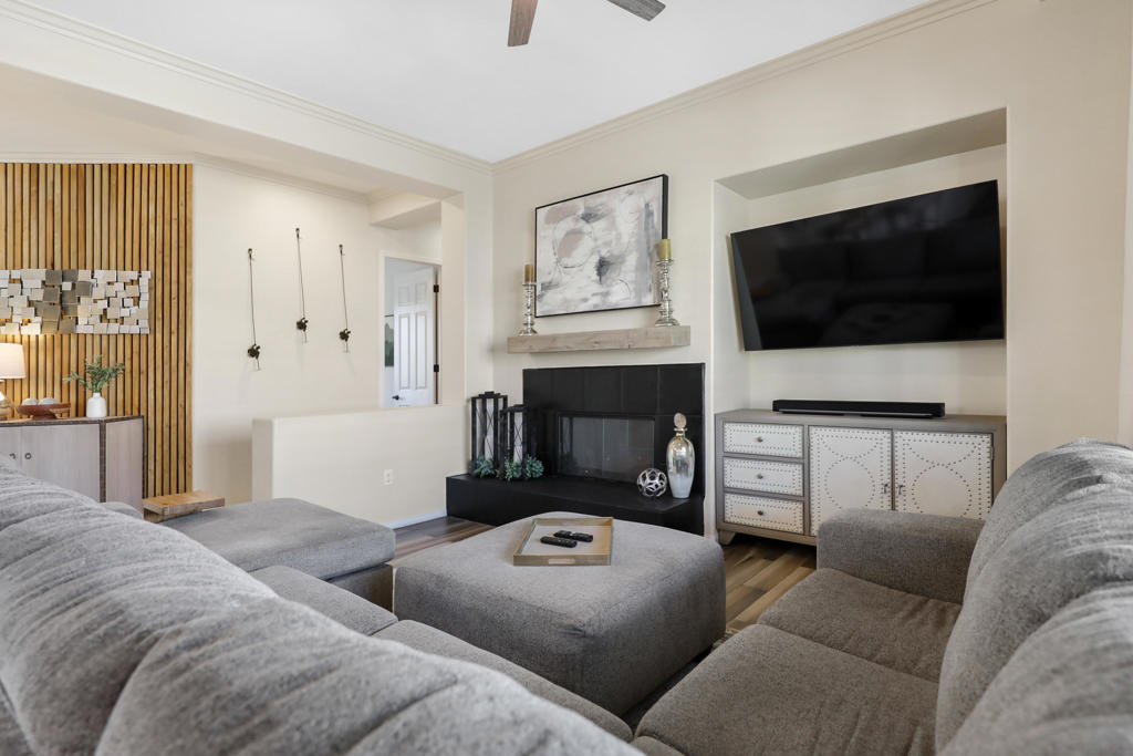 48621 Avia Court
