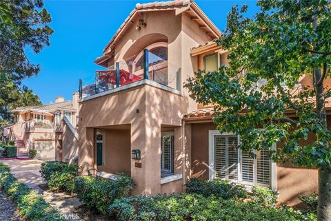 1805 Ladrillo Aisle Irvine CA 92606