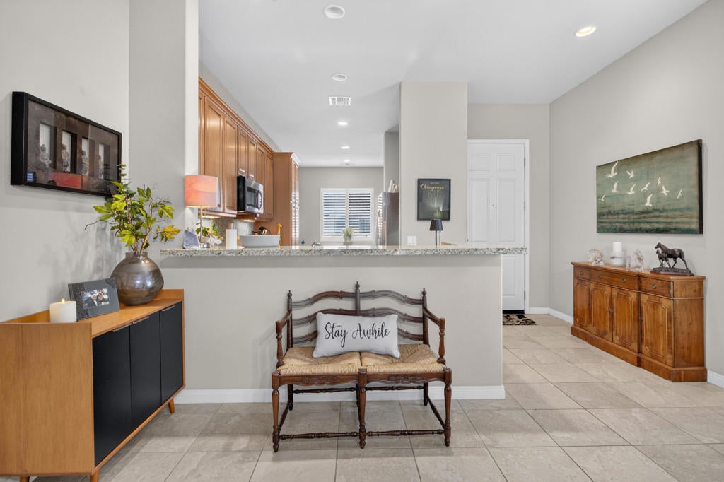 41411 Calle Servando