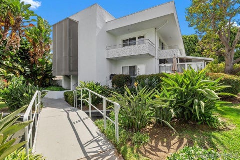 Photo of 2368 Torrey Pines Road Rd #66, La Jolla, CA 92037 (MLS # 260021860SD)