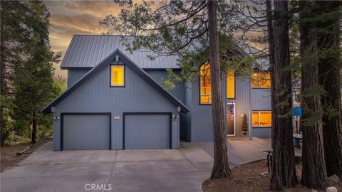 Photo of 39649 Crest Point Lane, Shaver Lake, CA 93664 (MLS # FR26103359)