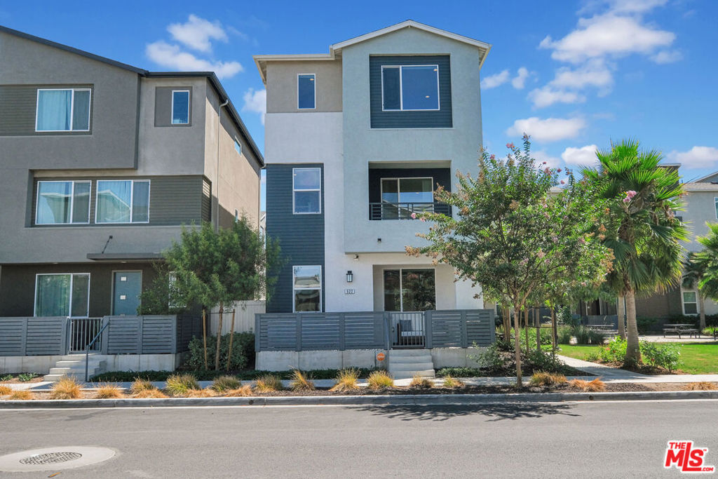 Beautiful new build in the city of one of the nicest and most sought-after pockets in Santa Ana. Two blocks from downtown Santa Ana, Close to Disneyland and 5-10minutes away from Angels Stadium. This beautiful 4 bedroom 3.5 bath, 3 story home will not last. Modern living meets prime location. This home features an open concept layout, contemporary finishes and plenty of natural light.
