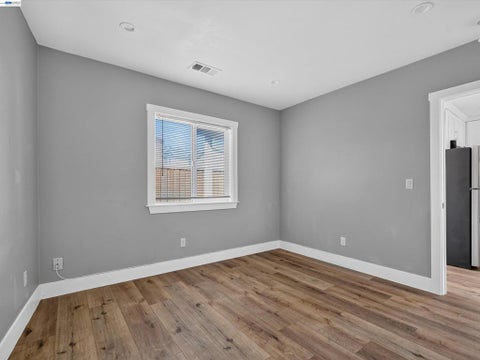 Tiny photo for 3035 Logan St St, Oakland, CA 94601 (MLS # 41151553)