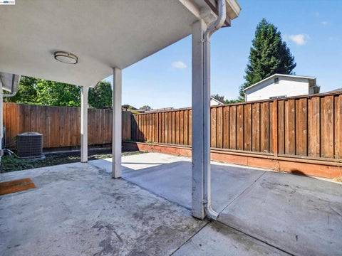 Tiny photo for 3035 Logan St St, Oakland, CA 94601 (MLS # 41151553)