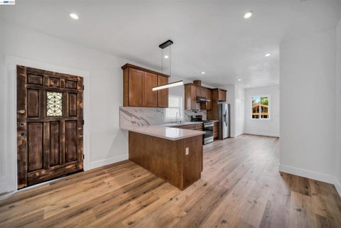 Tiny photo for 3035 Logan St St, Oakland, CA 94601 (MLS # 41151553)
