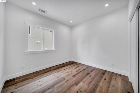 Tiny photo for 3035 Logan St St, Oakland, CA 94601 (MLS # 41151553)