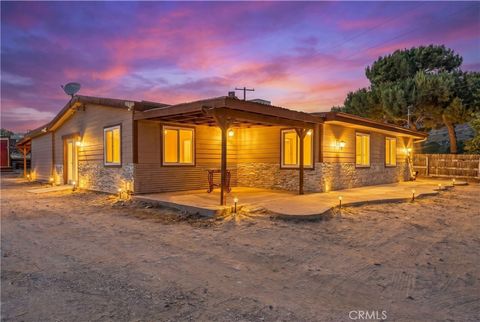Photo of 5100 Oil Well Rd RD, Phelan, CA 92371 (MLS # CV26121169)