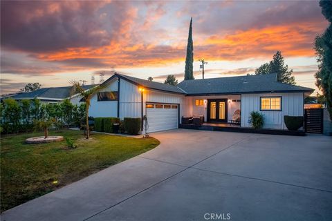 Photo of 11443 Debra Avenue, Granada Hills, CA 91344 (MLS # SR26096166)