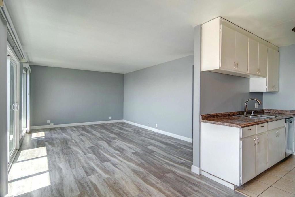 2019 Shoreline Drive