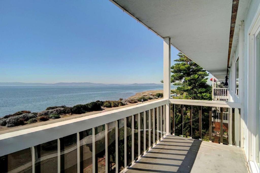 2019 Shoreline Drive