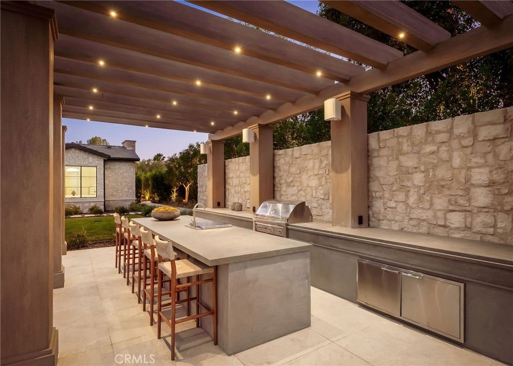 All new World class trophy estate with a premier location in the ultra – image 59