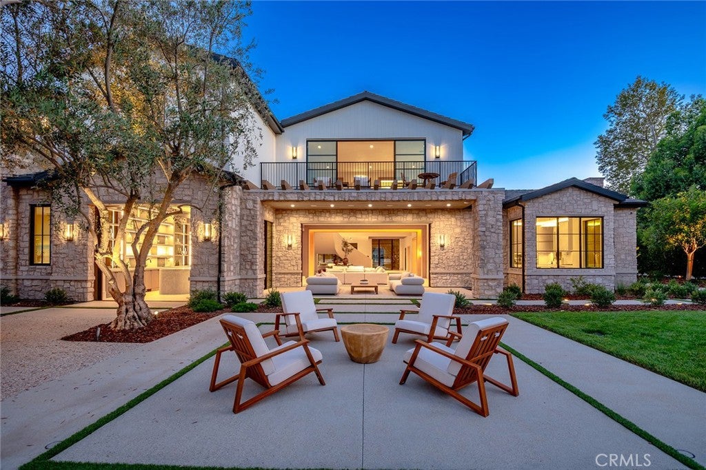 All new World class trophy estate with a premier location in the ultra – image 64
