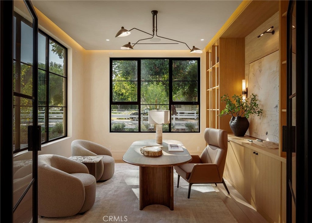 All new World class trophy estate with a premier location in the ultra – image 27