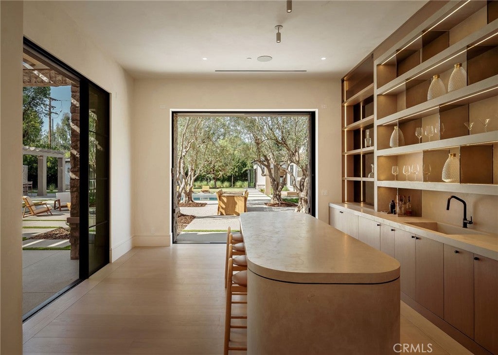All new World class trophy estate with a premier location in the ultra – image 25