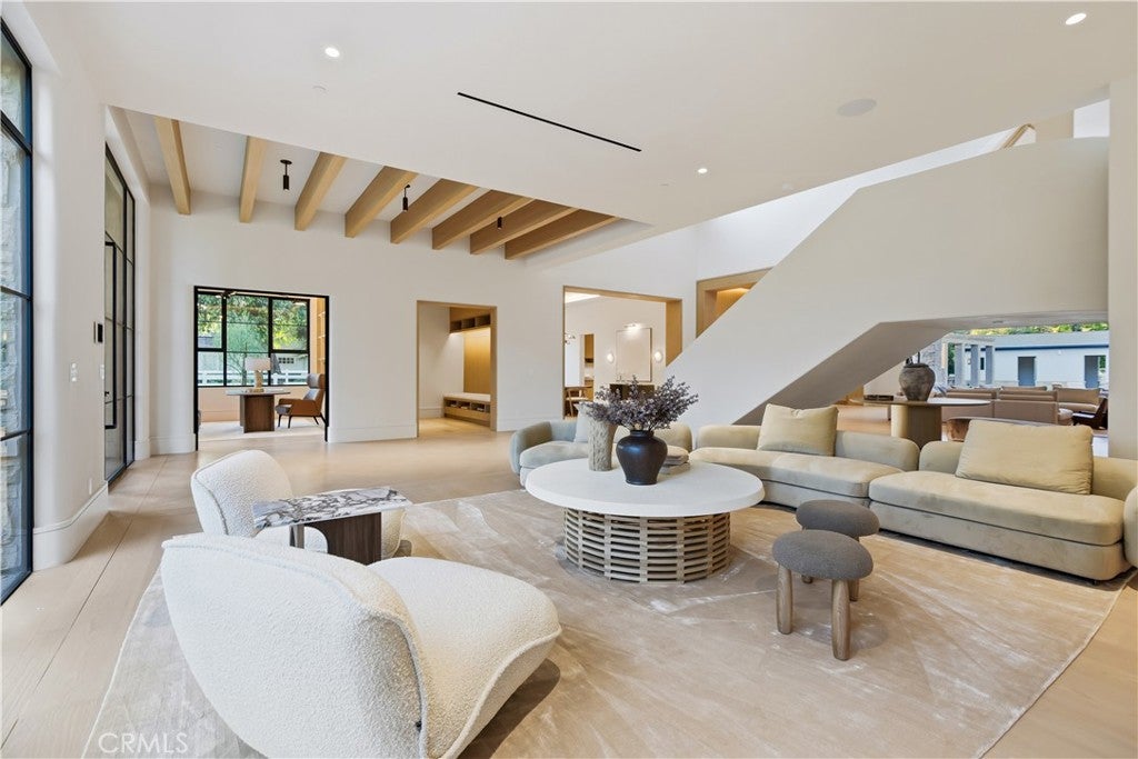 All new World class trophy estate with a premier location in the ultra – image 62