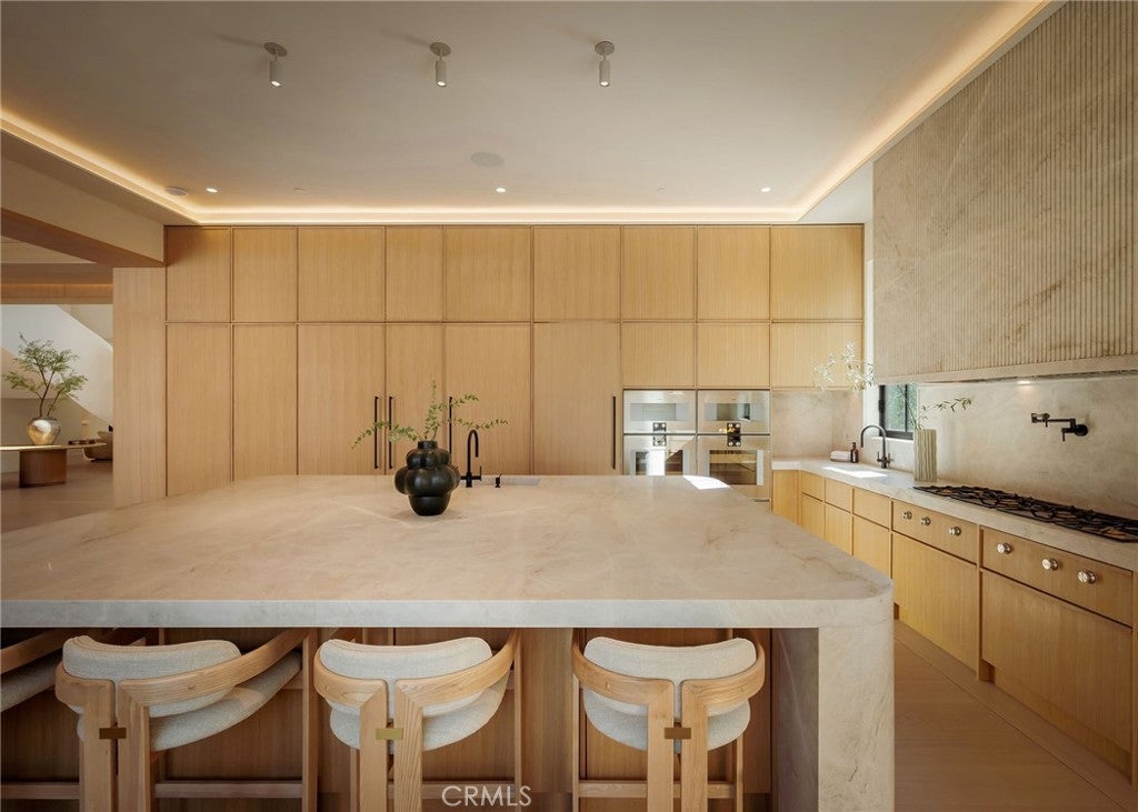 All new World class trophy estate with a premier location in the ultra – image 16