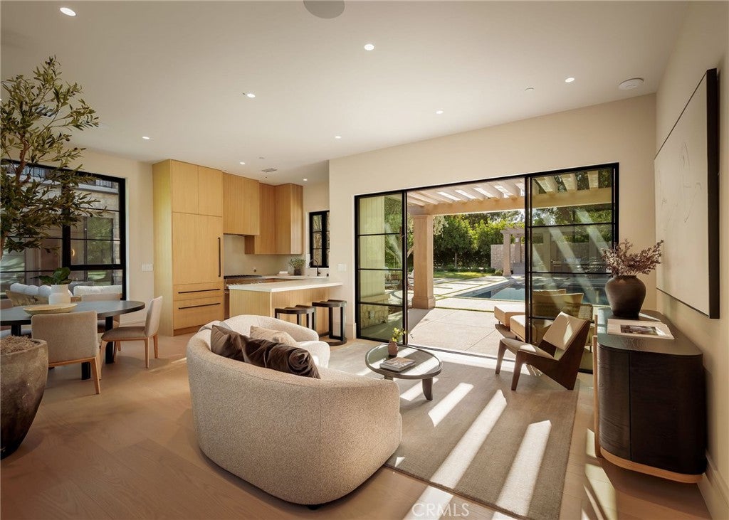 All new World class trophy estate with a premier location in the ultra – image 53