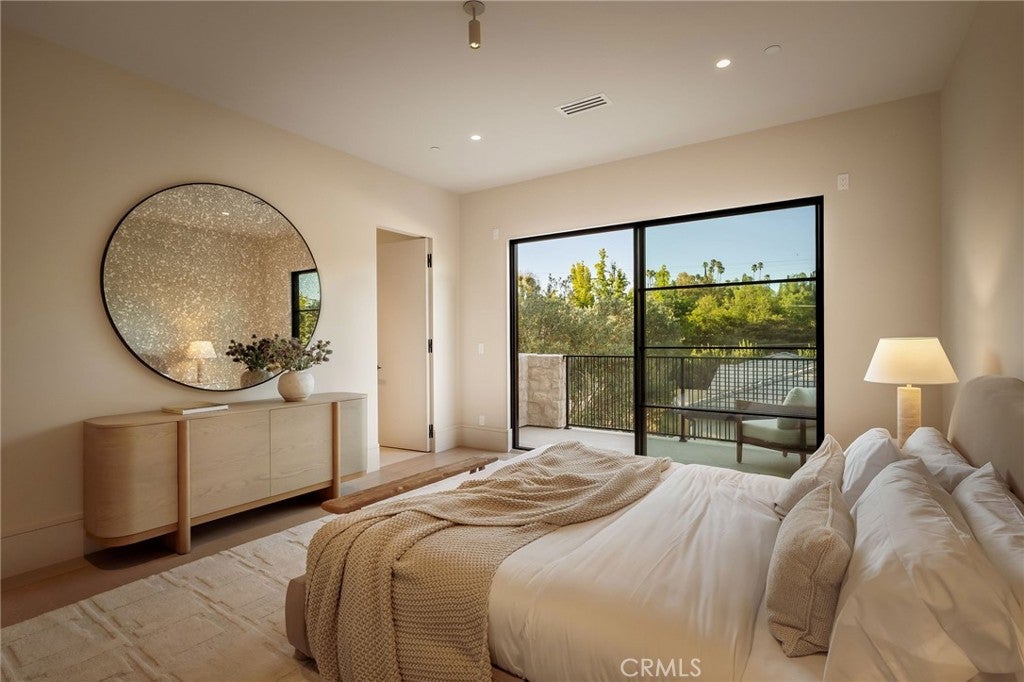 All new World class trophy estate with a premier location in the ultra – image 49