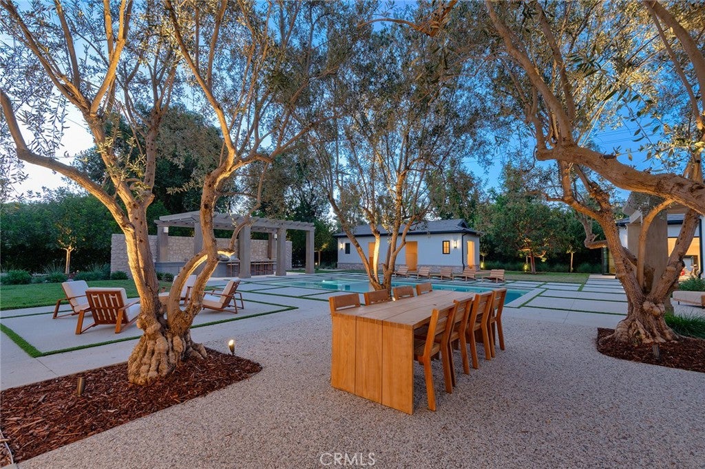 All new World class trophy estate with a premier location in the ultra – image 55