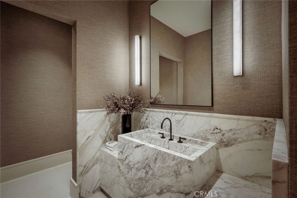 All new World class trophy estate with a premier location in the ultra – image 66