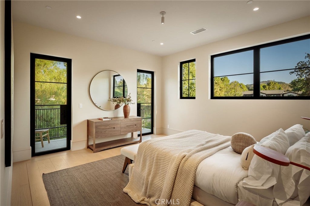 All new World class trophy estate with a premier location in the ultra – image 44