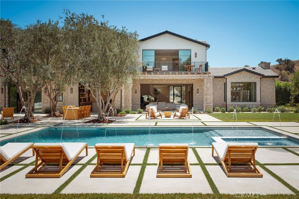 All new World class trophy estate with a premier location in the ultra – image 63