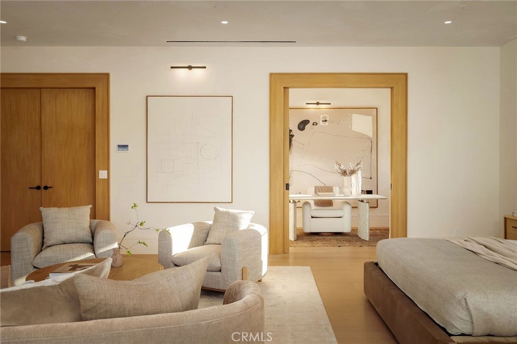 All new World class trophy estate with a premier location in the ultra – image 31
