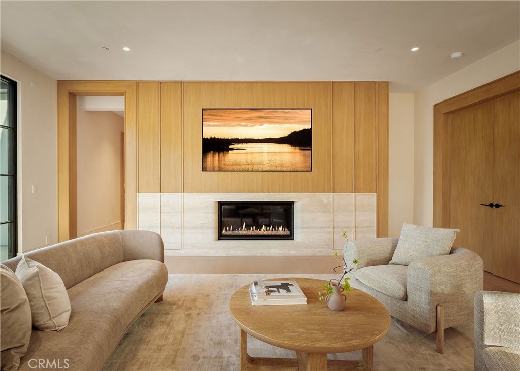 All new World class trophy estate with a premier location in the ultra – image 29