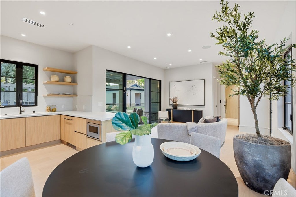 All new World class trophy estate with a premier location in the ultra – image 50