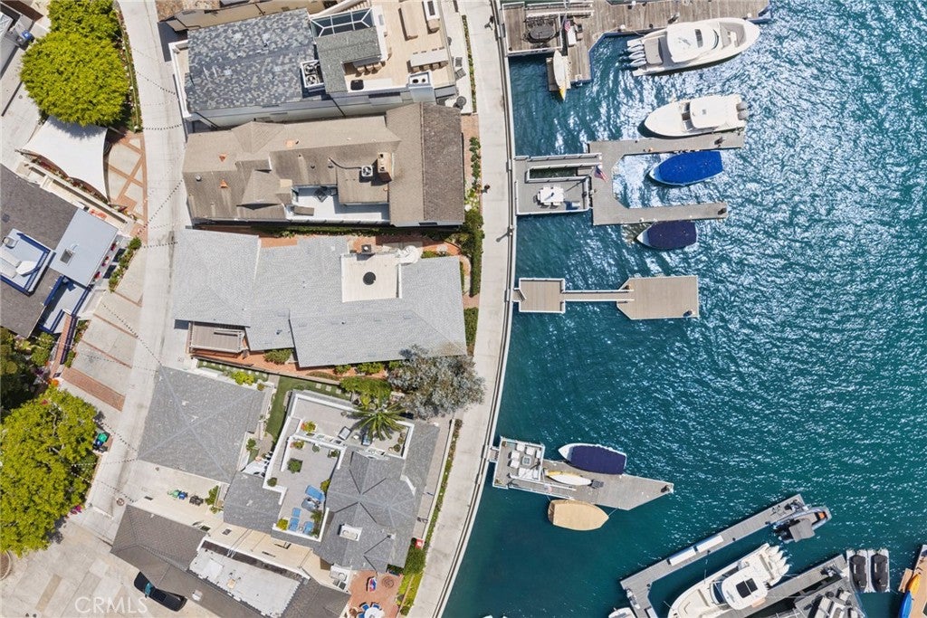 112 S Bay Front