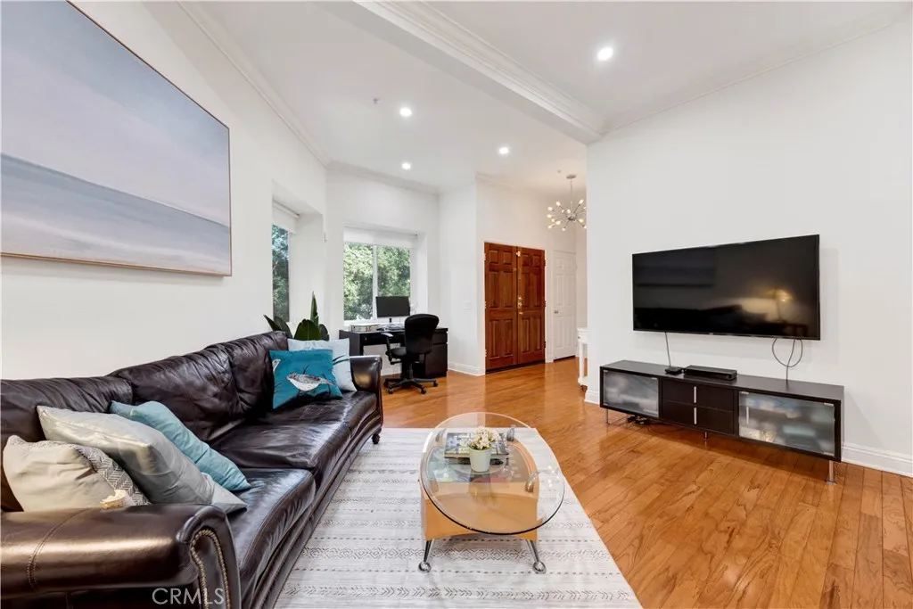 South Pasadena, California 91030, United States, 3 Bedrooms Bedrooms, ,3 BathroomsBathrooms,Residential,Active,228352