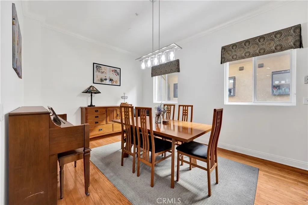 South Pasadena, California 91030, United States, 3 Bedrooms Bedrooms, ,3 BathroomsBathrooms,Residential,Active,228352