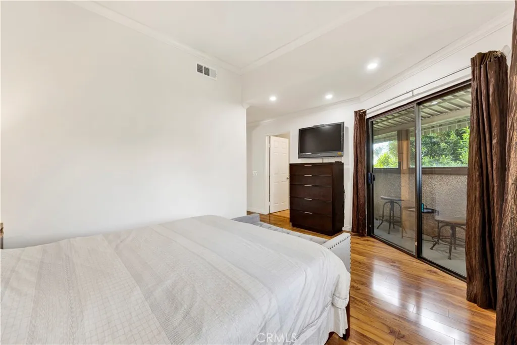 South Pasadena, California 91030, United States, 3 Bedrooms Bedrooms, ,3 BathroomsBathrooms,Residential,Active,228352