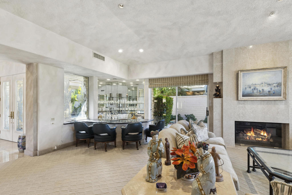 1 Regency Drive