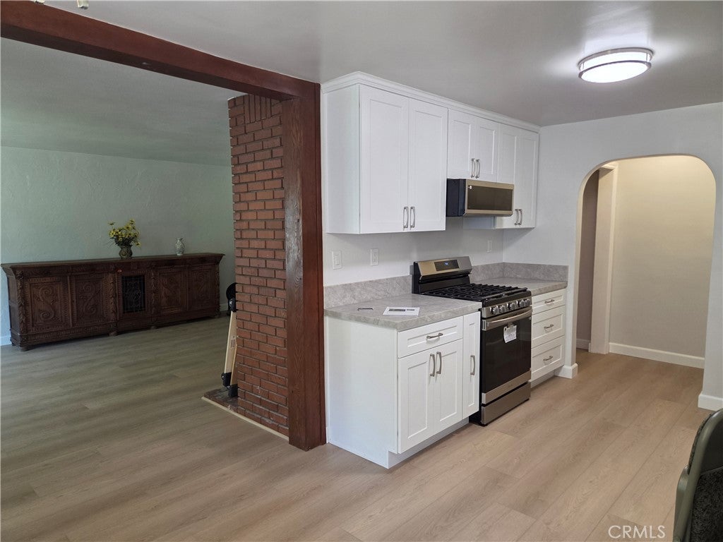 844 Jarrow Avenue