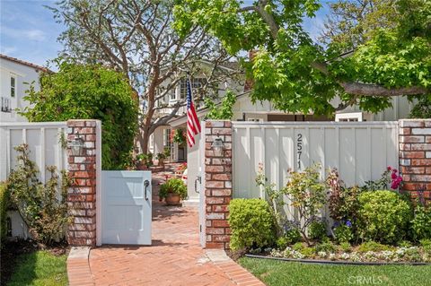 Photo of 2571 Waverly Drive, Newport Beach, CA 92663 (MLS # NP26056284)