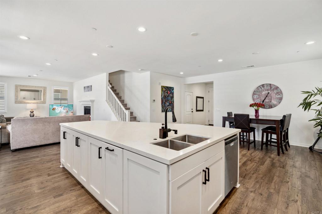 4203 Calle Del Vista