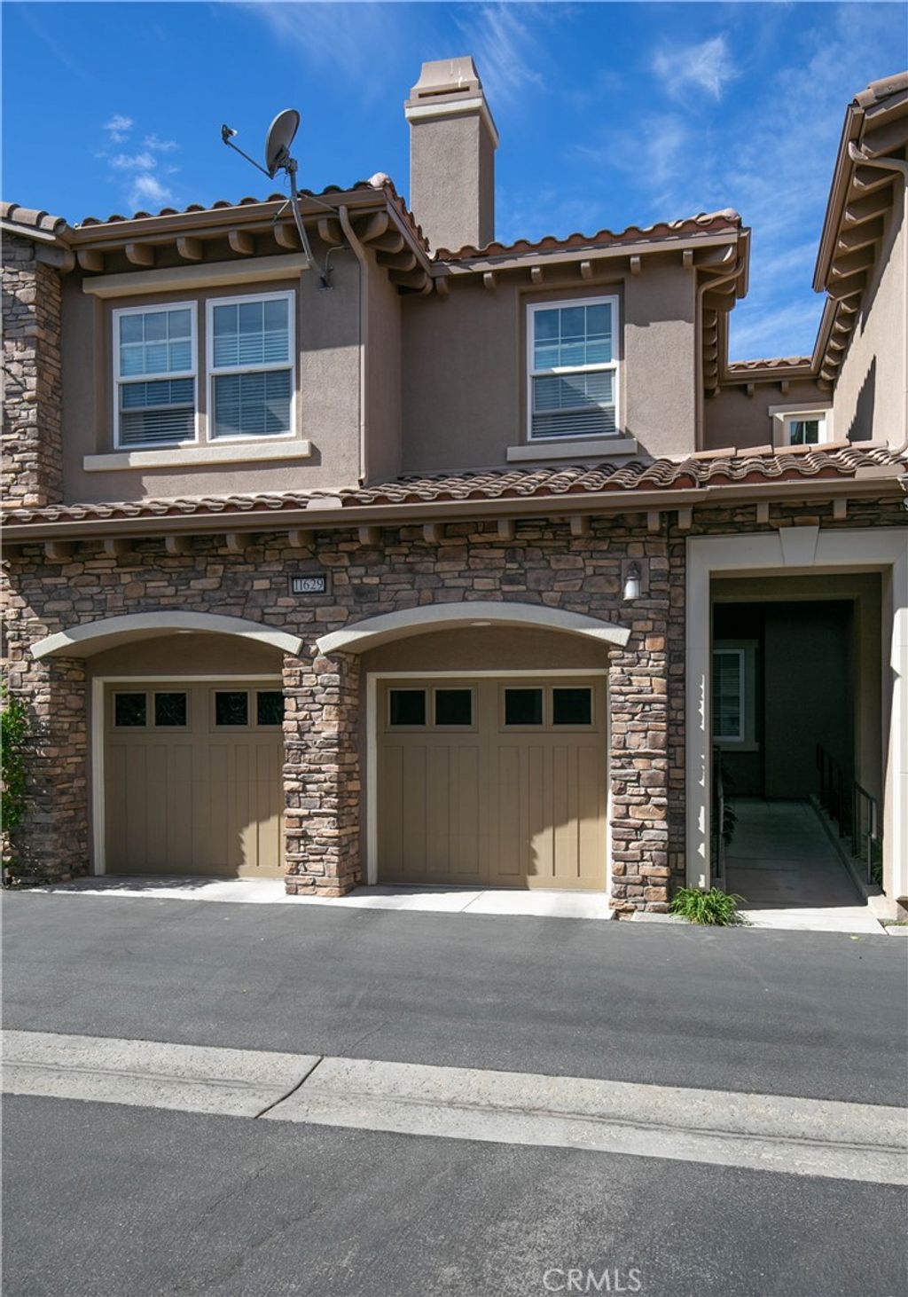 Photo of 11629 Verona Drive, Chatsworth, CA 91311 (MLS # SR25199515)